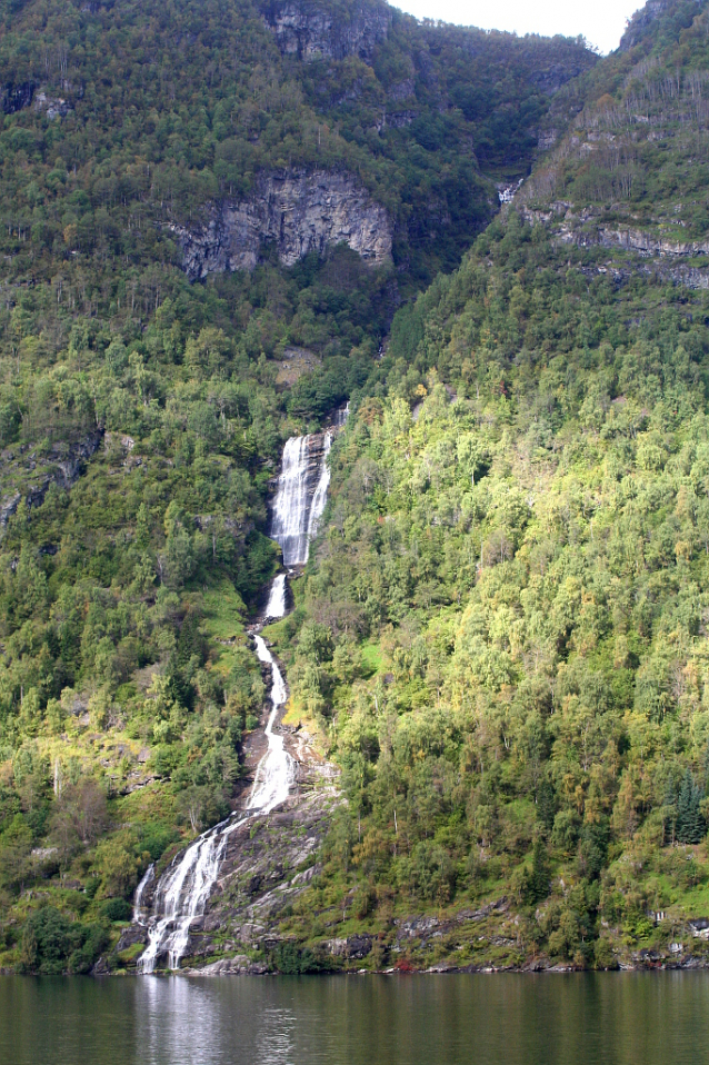 Teplý, nádherný, jedinečný Geiranger