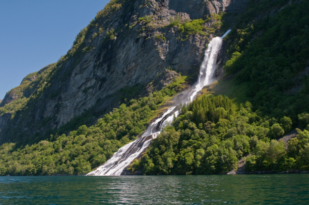 Teplý, nádherný, jedinečný Geiranger