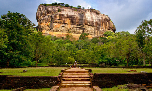 Pevnost Sigiriya a Lví skála - nejdelší schody světa pro otrlé Pevnost Sigiriya a Lví skála - nejdelší schody světa pro otrlé