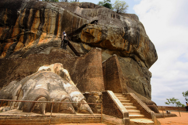 Pevnost Sigiriya a Lví skála - nejdelší schody světa pro otrlé