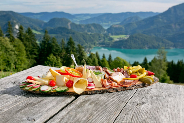 Tyrkysové jezero Fuschlsee je brána Solné komory