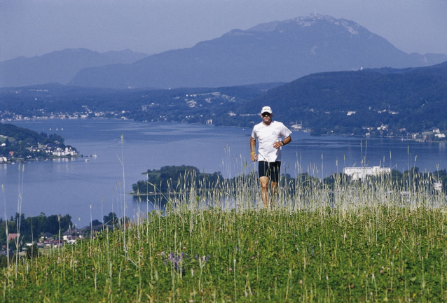 Romantické jezero Wörthersee