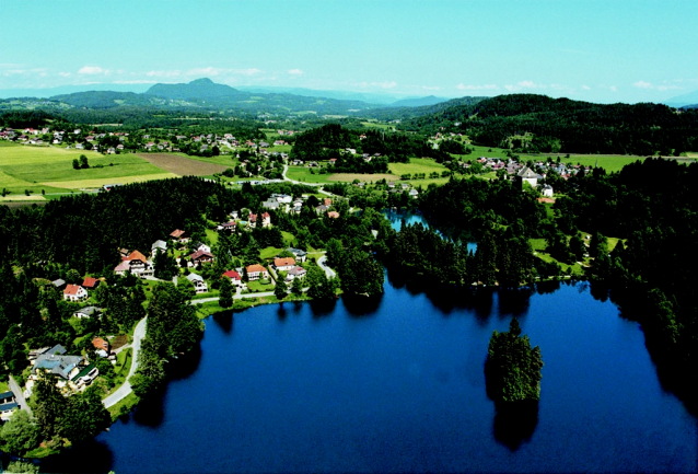 Romantické jezero Wörthersee