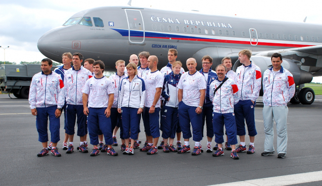 Czech Olympic team in white water canoeing flew to London