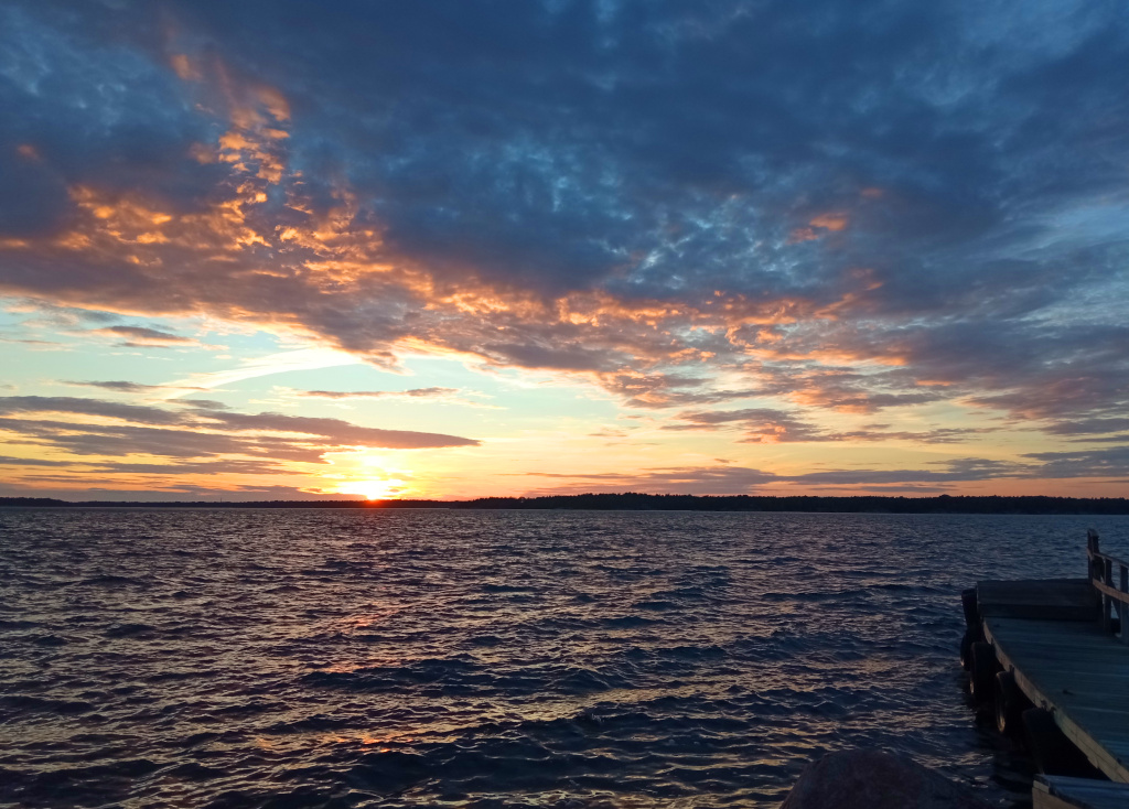 Západ slunce na ostrově Granholmen.