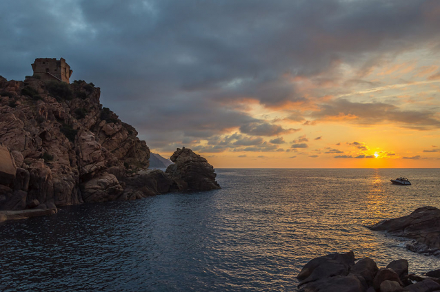 Velikonoce na Korsice: víra a kajak