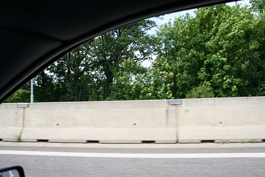 Dálniční most přes Botič ve směru z Brna do Prahy 23.6.2011.