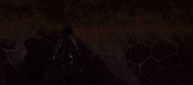 Botičem po vypuštěné přehradě