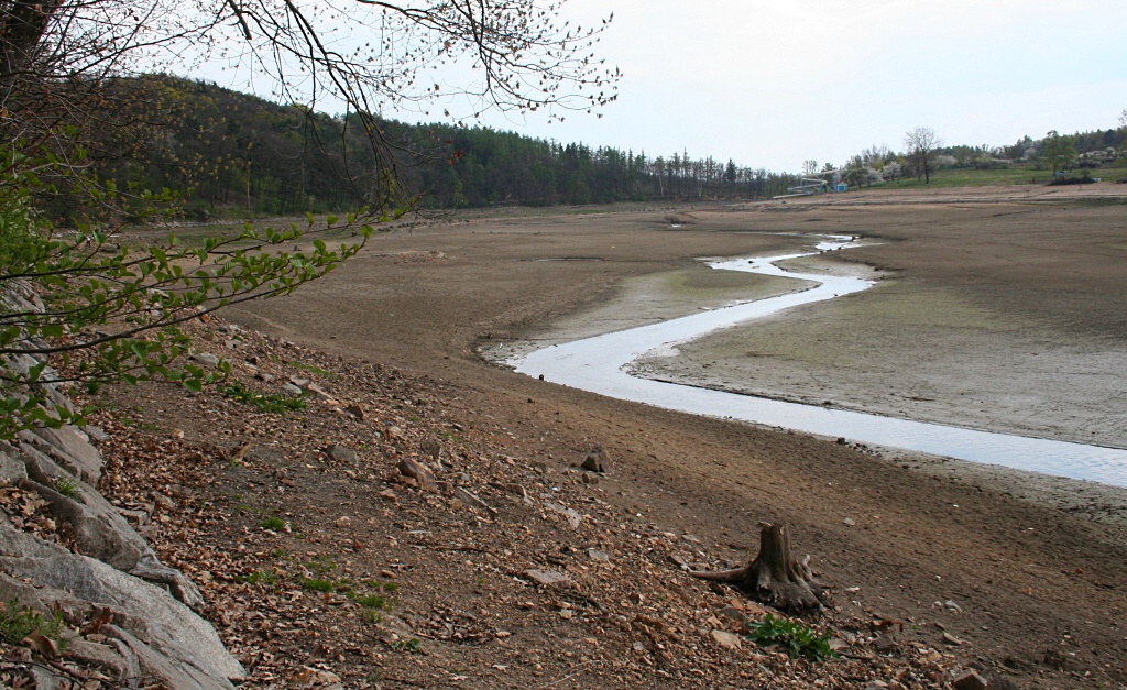 Botič, vypuštěná Hostivařská přehrada 17.4.2011.