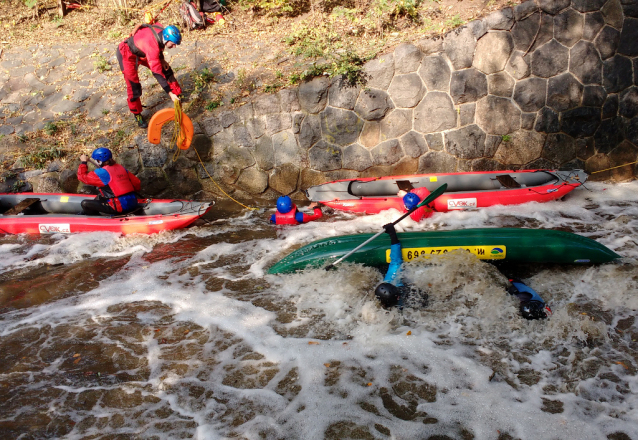 Prague Kayaking Autumn at Botič Creek