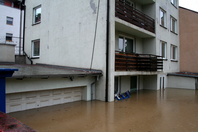 Povodním na Botiči nezabrání ani Hostivařská přehrada