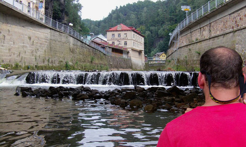 Vodáci nesmíte na Hřenskou Kamenici! Plout zde může jen někdo Vodáci nesmíte na Hřenskou Kamenici! Plout zde může jen někdo