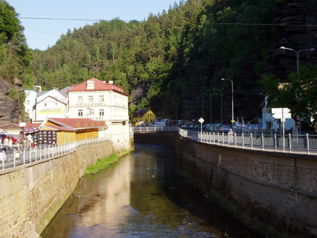 Pravčická brána, Hřensko a Edmundova soutěska