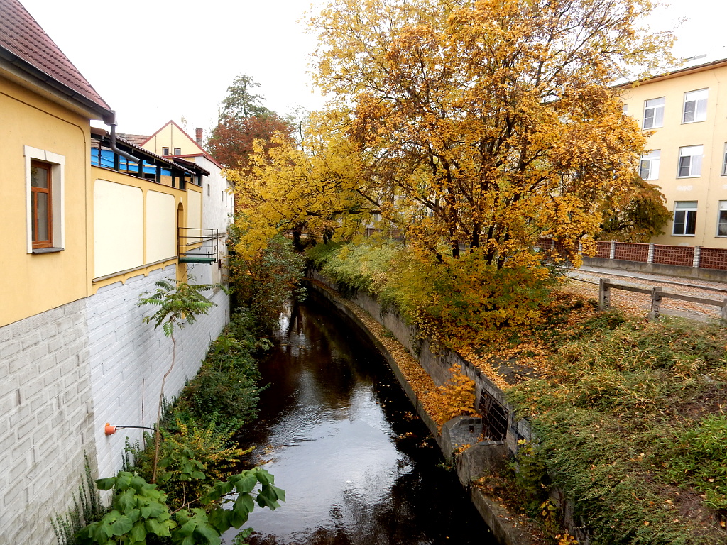 Nymburk, vodní kanál Velké valy u Boleslavské ulice.