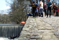 Záchrana na divoké vodě Záchrana na divoké vodě