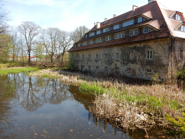 Berzdorfer See, Niedow a Kristýna