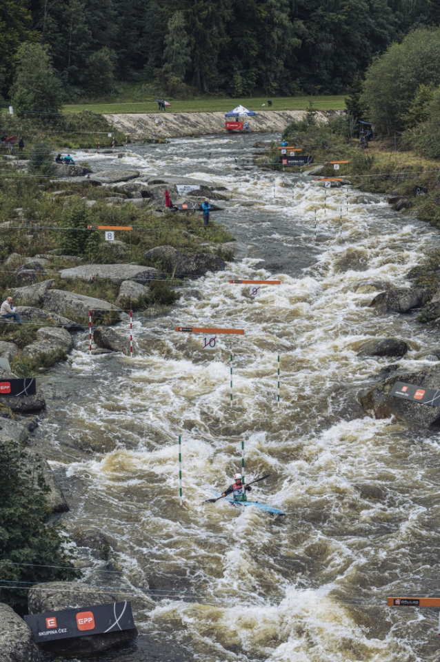 Studené Lipno udělilo české tituly ve vodním slalomu