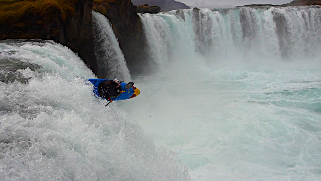 Extreme kayaker Nouria Newman explores Icelandic glacier