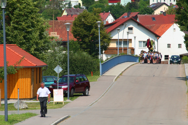 Schwarzach: meandry, proud a čistá voda v Německu