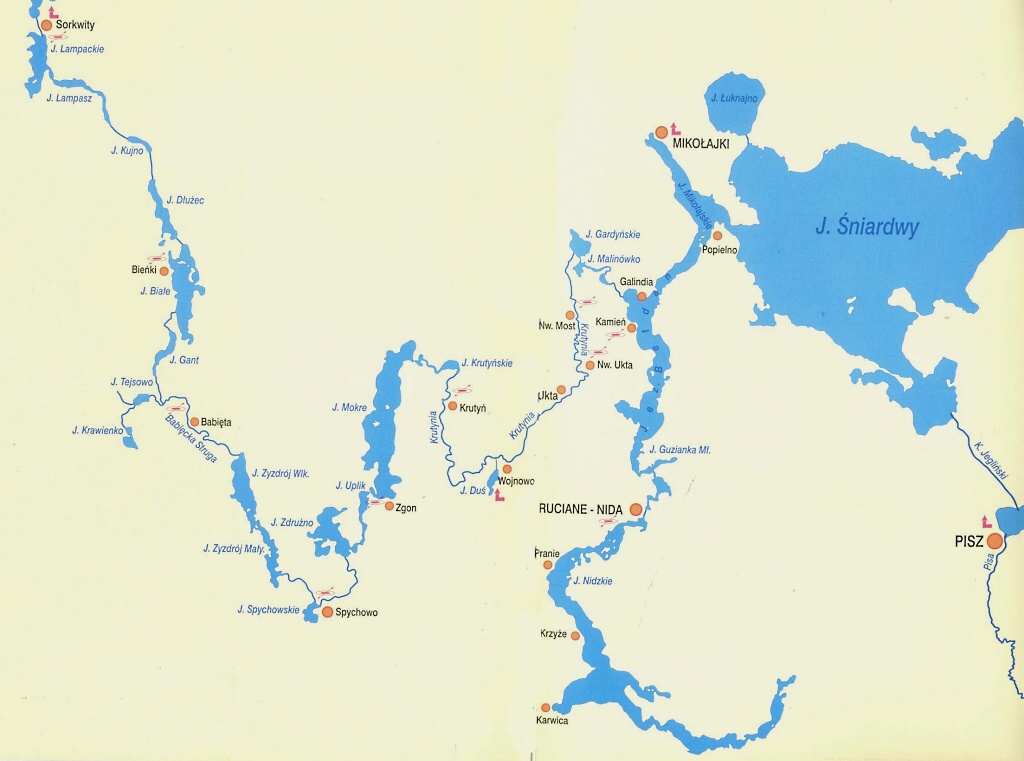 Krutyń (Krutynia). Mapa vodáckého splutí se zakreslenými městy a tábořišti.