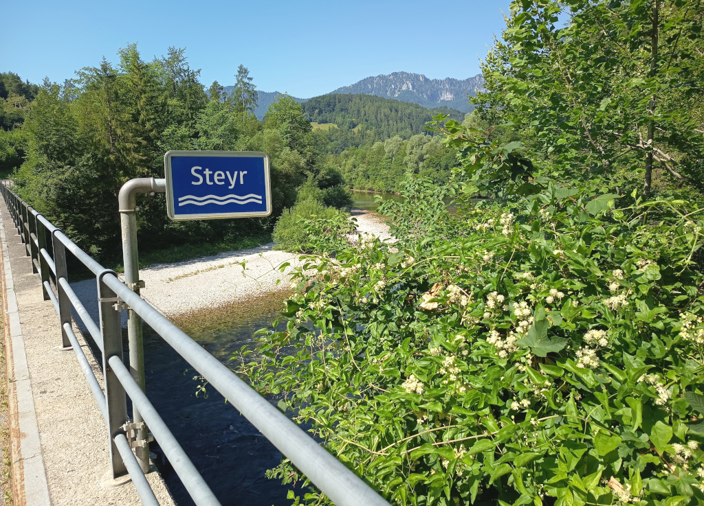 Steyr, most přes řeku u obce Frauenstein.