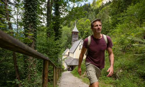 Po stezce pašeráků alpským kaňonem Klobensteinschlucht Po stezce pašeráků alpským kaňonem Klobensteinschlucht