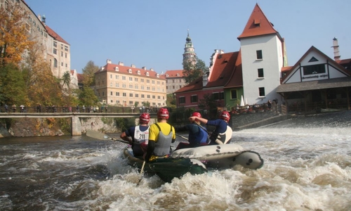 Říjnový závod na Vltavě Říjnový závod na Vltavě