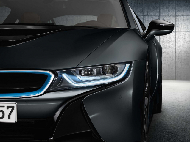 Hybridní BMW i8 za tři a půl milionu korun