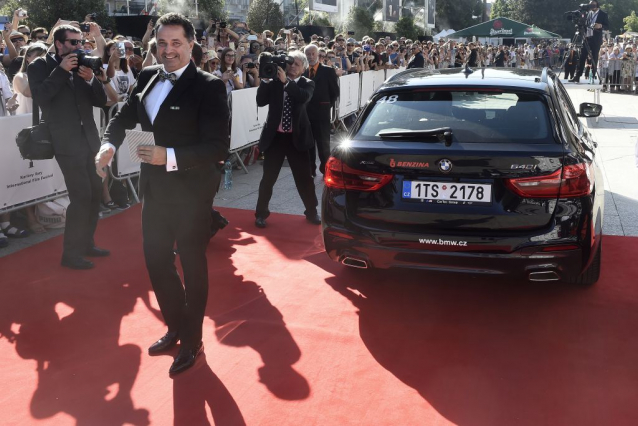 Celebrity v Karlových Varech se vezly BMW