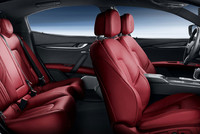 5 míst ve Švýcarsku, kde lze naložit auto na vlak 5 míst ve Švýcarsku, kde lze naložit auto na vlak