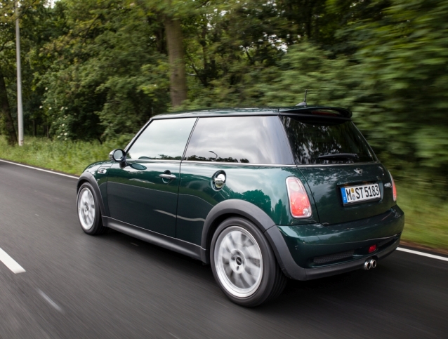 Příběh zelené barvy British Racing Green