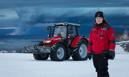 Manon Ossevoort Tractor Girl