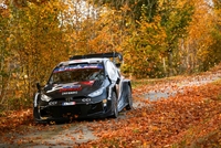 Středoevropská rallye: zrádný asfalt v Praze a na Šumavě Středoevropská rallye: zrádný asfalt v Praze a na Šumavě