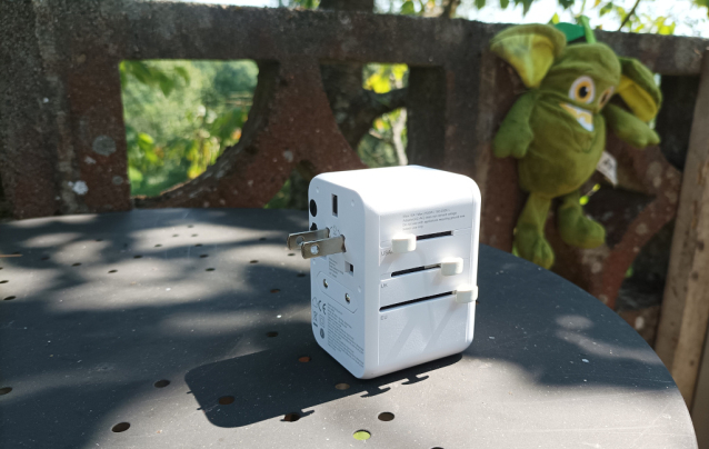 TEST Fixed World Adapter 3XUSB-C/2XUSB 65W