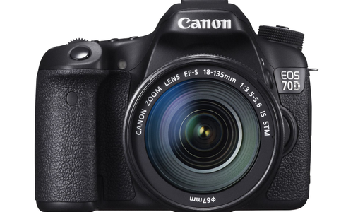 Univerzální zrcadlovka Canon EOS 70D  Univerzální zrcadlovka Canon EOS 70D