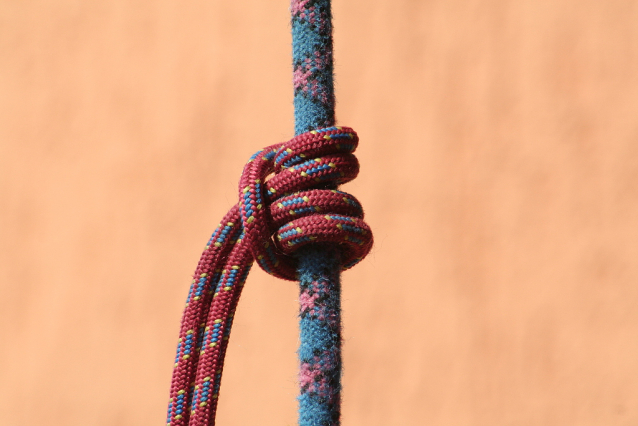 Prusik: stačí uzel, smyčka a lano