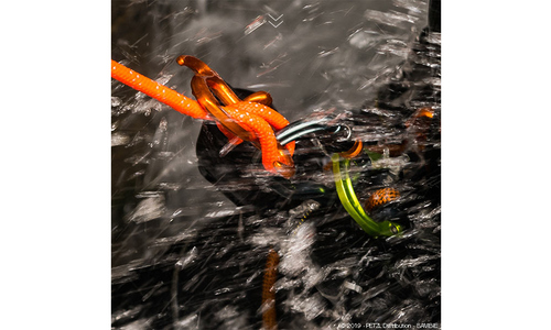 Slaňovátko Petzl Piranha rychle vraťte výrobci, je nebezpečné Slaňovátko Petzl Piranha rychle vraťte výrobci, je nebezpečné