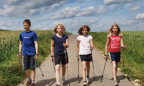 NordicWalking šlechtí tělo i duši! Kde se dobře chodí a jak na to?