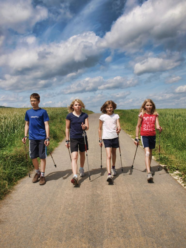 NordicWalking šlechtí tělo i duši! Kde se dobře chodí a jak na to?