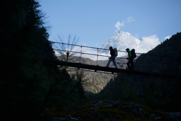 TEST Trekové hole Leki Makalu Trail