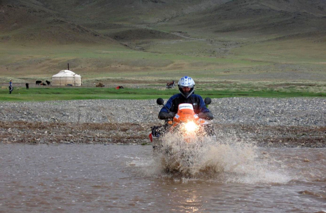 Do Mongolska na motorce
