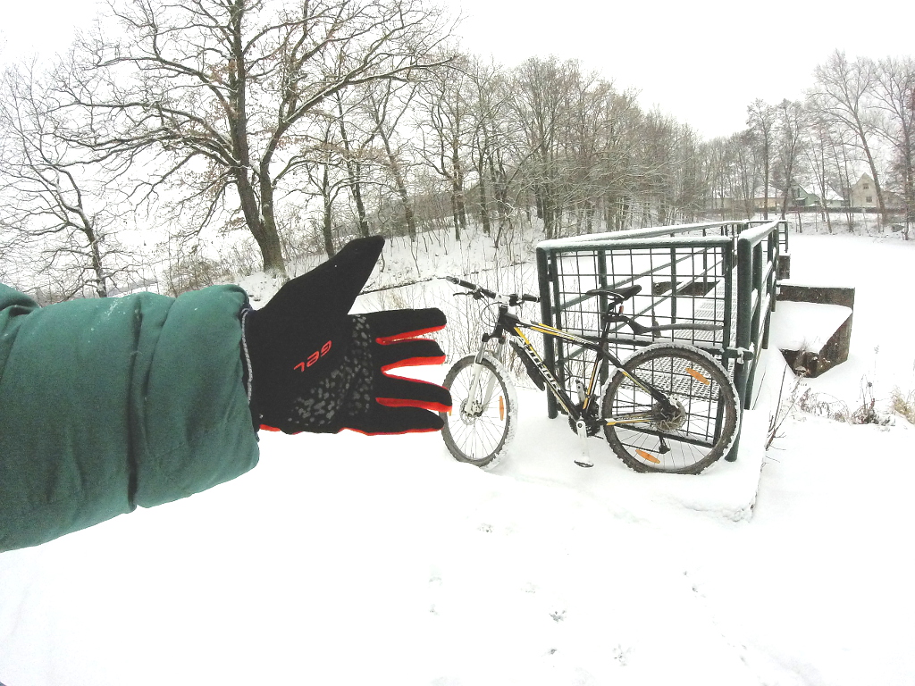 Celoprstové zimní cyklistické rukavice Crivit.