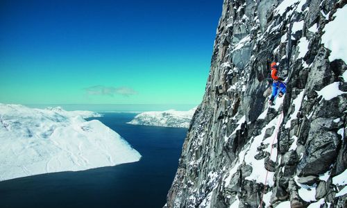 Drytooling kombinuje skálu a cepíny Drytooling kombinuje skálu a cepíny