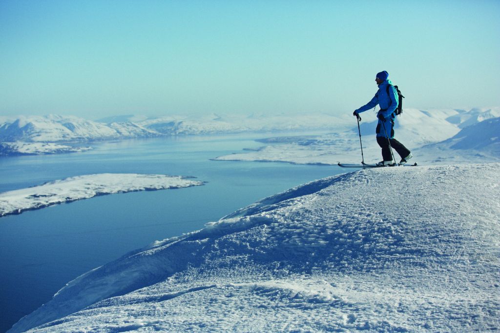 Softshellové kalhoty Peak Performance Black Light jsou určené pro horolezectví, skitouring a lezení v ledu.