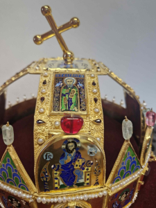 Korunovační klenoty Lucemburků u minoritů v Praze