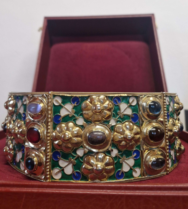 Korunovační klenoty Lucemburků u minoritů v Praze