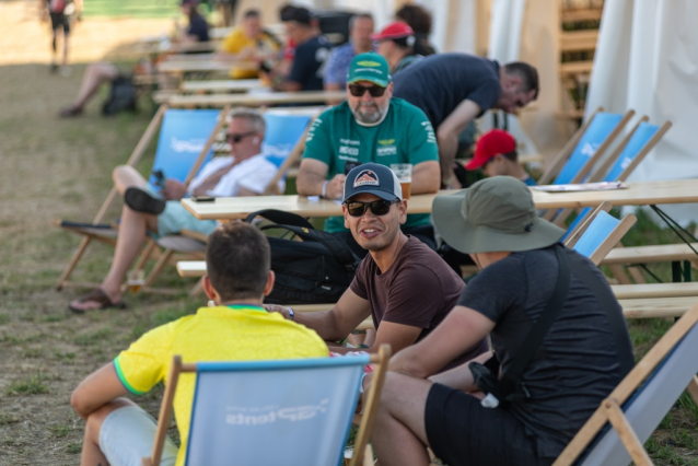 Levné ubytování na F1 si kupte ve stanu vedle okruhu