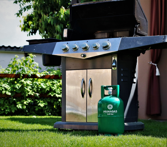 LPG láhev: 5 kg na gril, 10 kg do karavanu, 33 kg k vytápění chaty