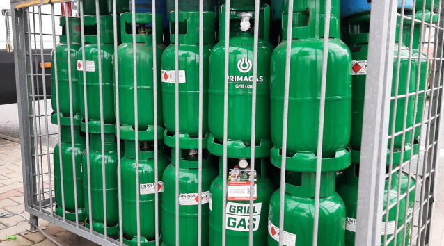 LPG láhev: 5 kg na gril, 10 kg do karavanu, 33 kg k vytápění chaty