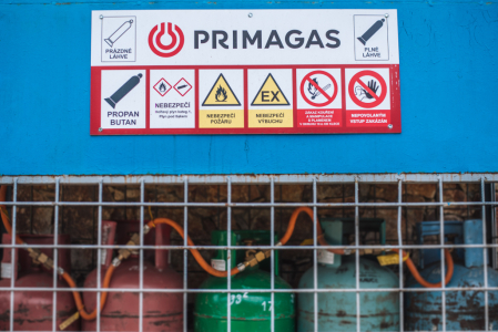 LPG láhev: 5 kg na gril, 10 kg do karavanu, 33 kg k vytápění chaty
